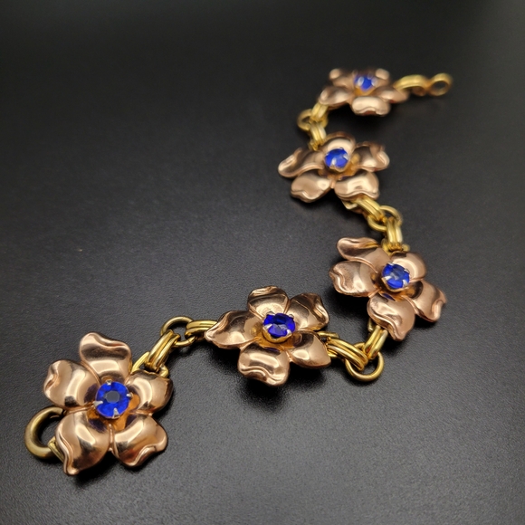 Mid Century Vintage Floral Gold Filled Bracelet with Blue Vibrant Rhinestones 7" - Picture 11 of 16